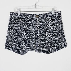American Eagle Black & White Ikat Pattern Midi Shorts